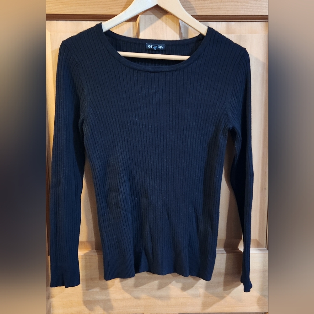 Women's Black Ribbed Knit Top